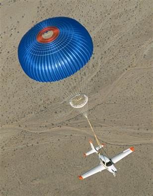 041223_plane_parahcutes_vmed_7a-grid-4x2