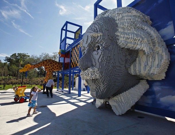 albert-einstein-epic-lego-build-11