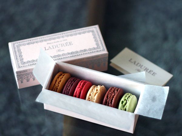 laduree-macarons1